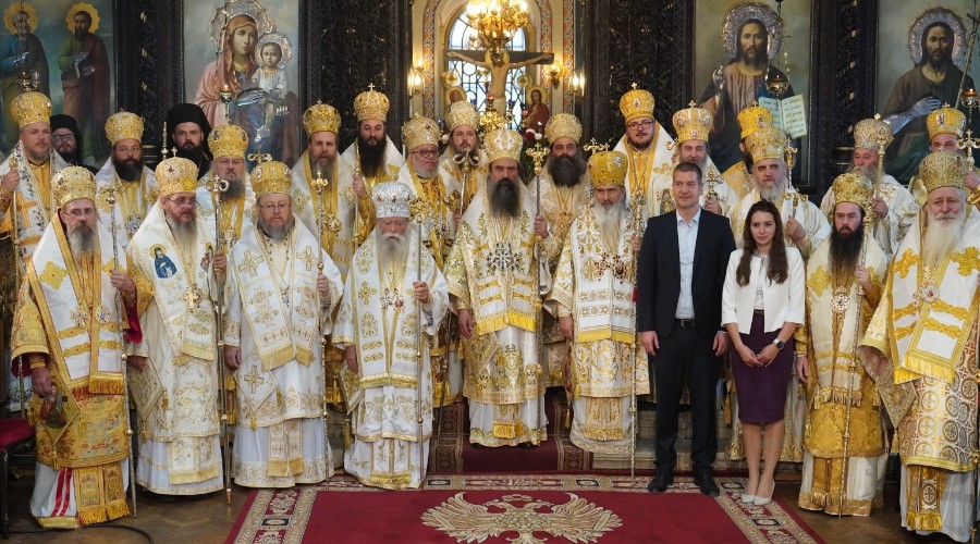 Патриарх Даниил връчи орден „Св.Йоан Рилски“ на Старозагорския митрополит д-р Киприан